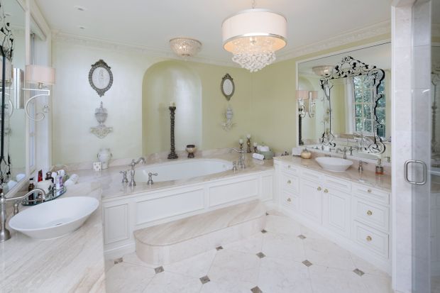 DP_AppleTree bathroom.jpg
